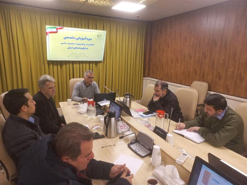 دوره آموزشی تخصصی اهمیت و ضرورت مصرف شیر و فرآورده‌های لبنی برگزار شد